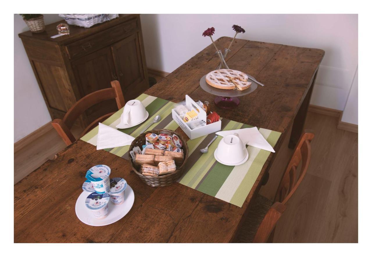 Al Salto Del Gatto Bed and Breakfast Schianno Buitenkant foto